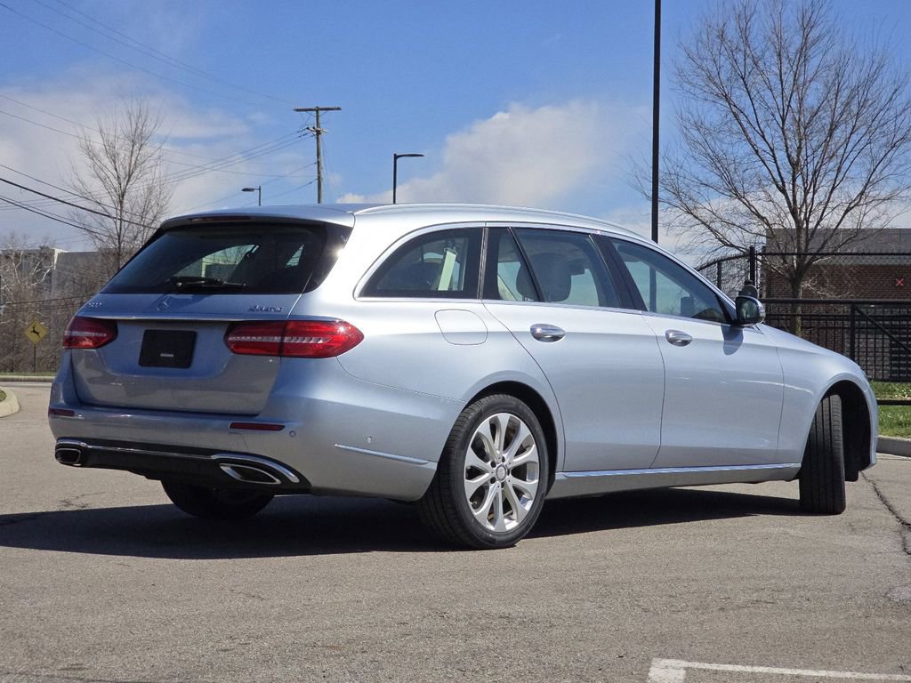 Used 2017 Mercedes-Benz E 400 4MATIC Wagon image 18