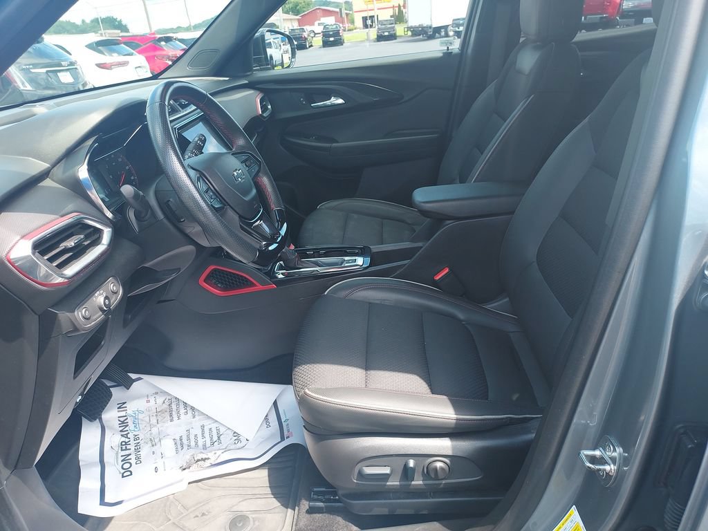 Used 2023 Chevrolet TrailBlazer RS w/ Convenience Package FWD image 13