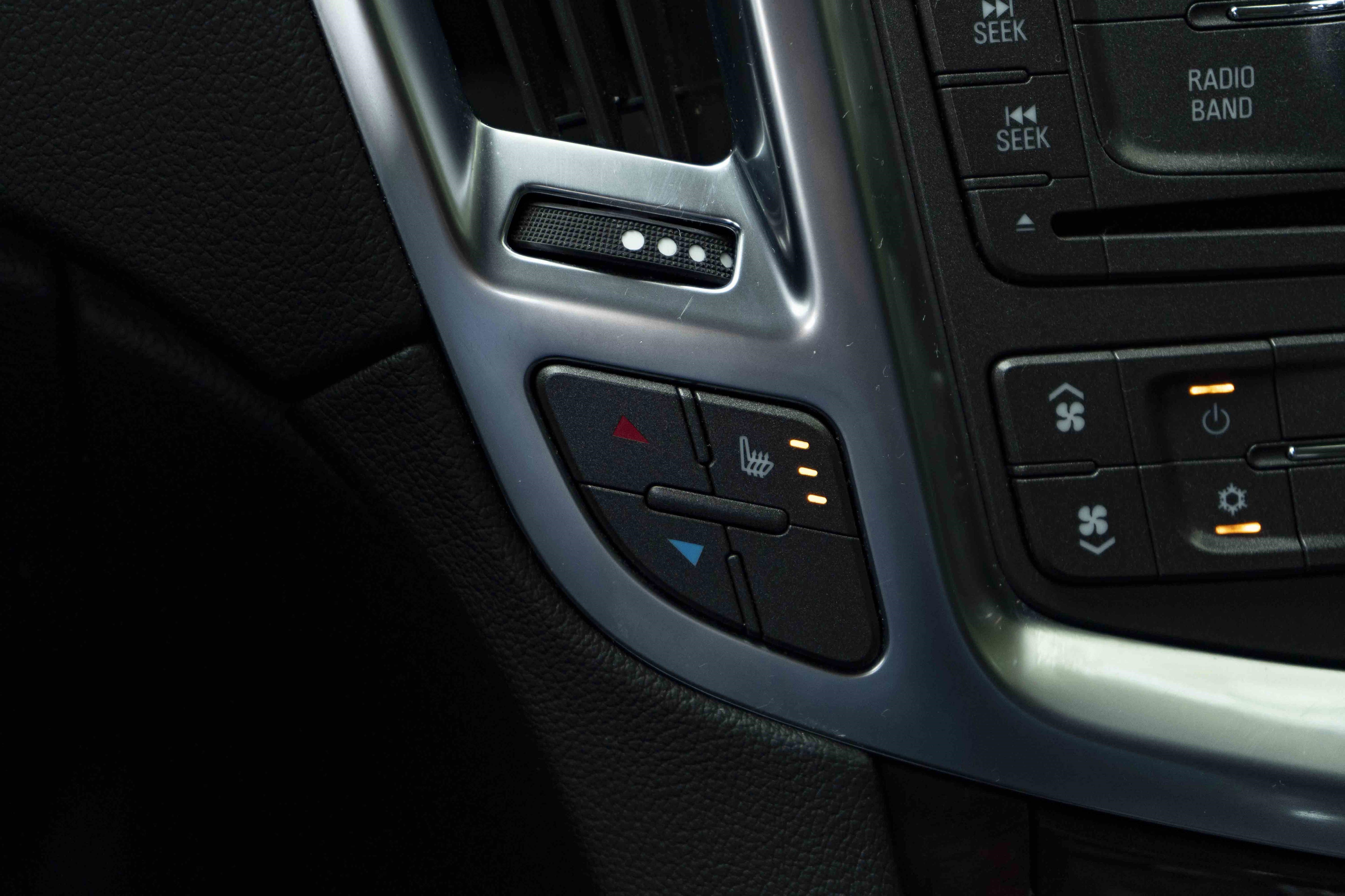 Used 2012 Cadillac SRX Luxury FWD image 36