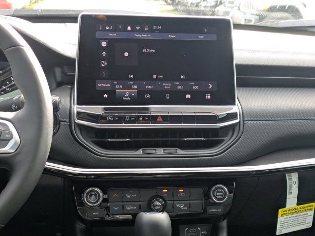 New 2026 Jeep Compass Latitude image 16