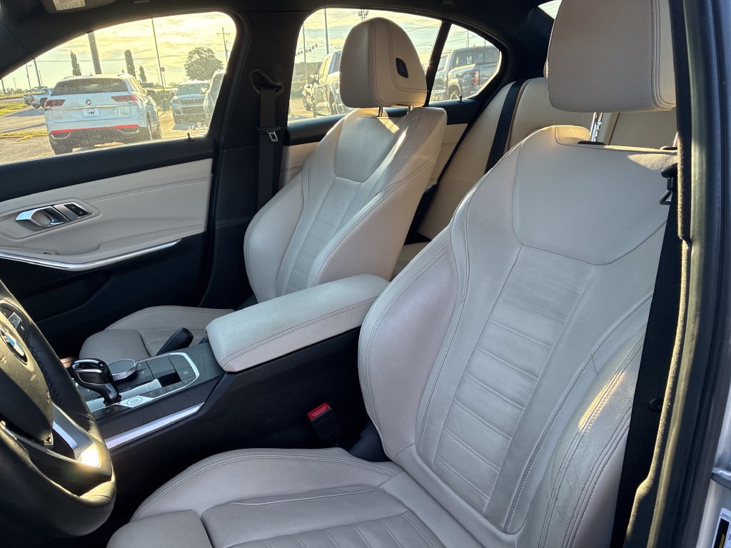 Used 2019 BMW 330i xDrive Sedan w/ Premium Package AWD/4WD image 12