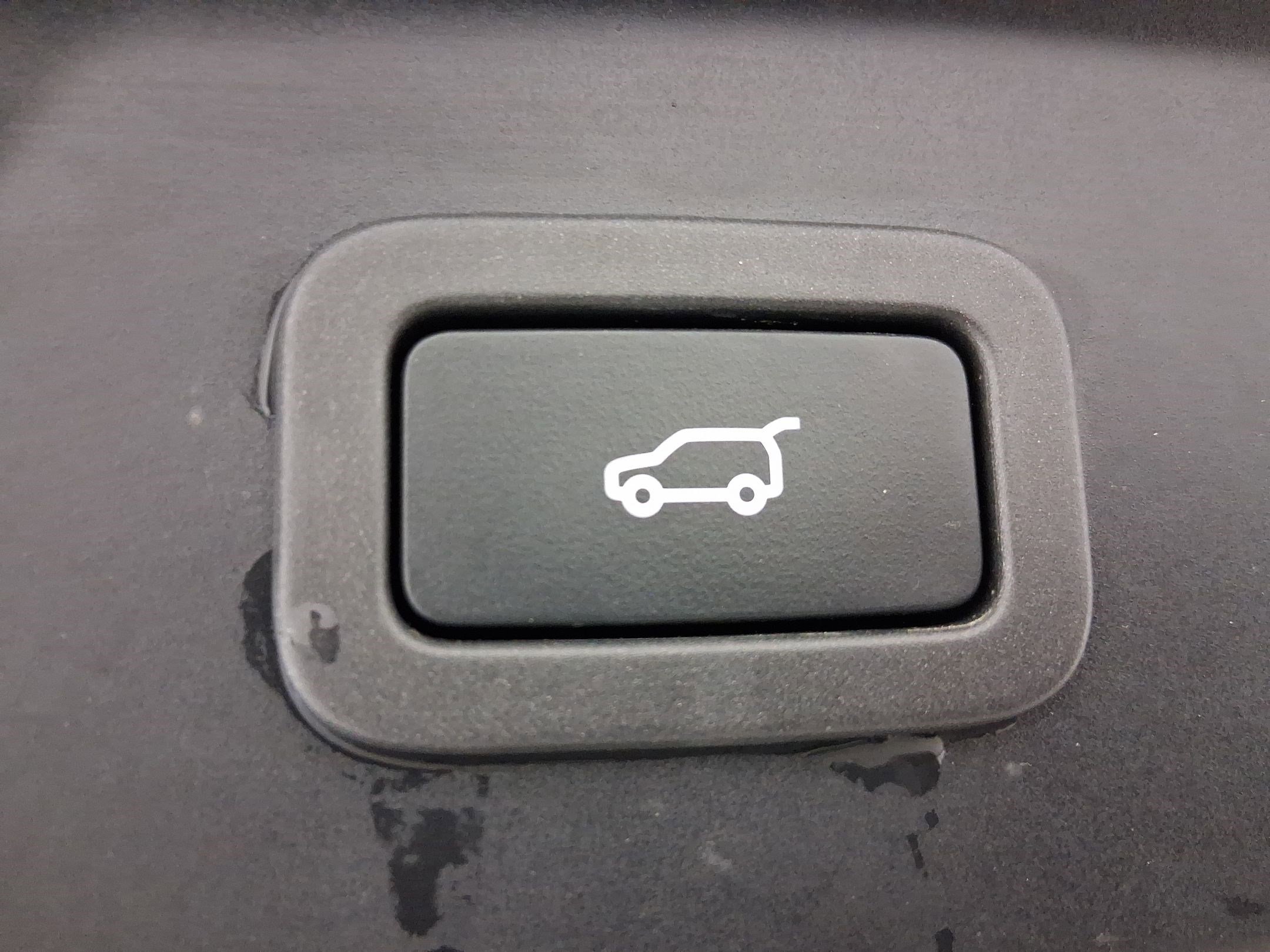 Used 2020 Land Rover Range Rover Velar R-Dynamic S image 31