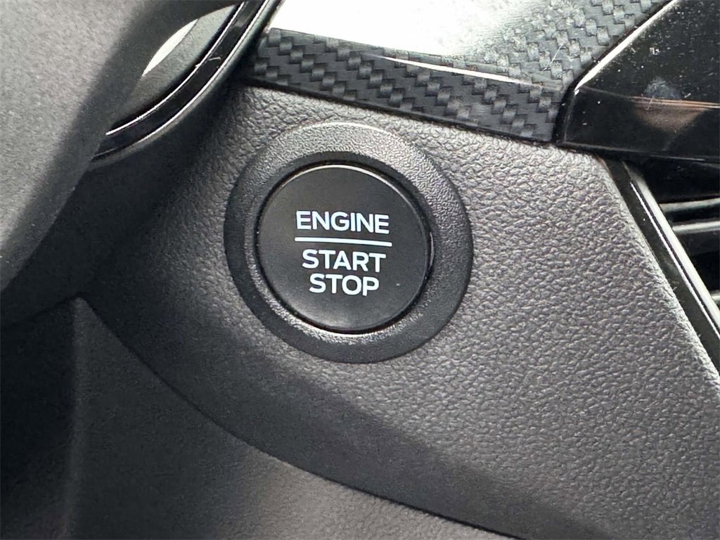 Used 2024 Ford Escape ST-Line w/ Cold Weather Package image 9