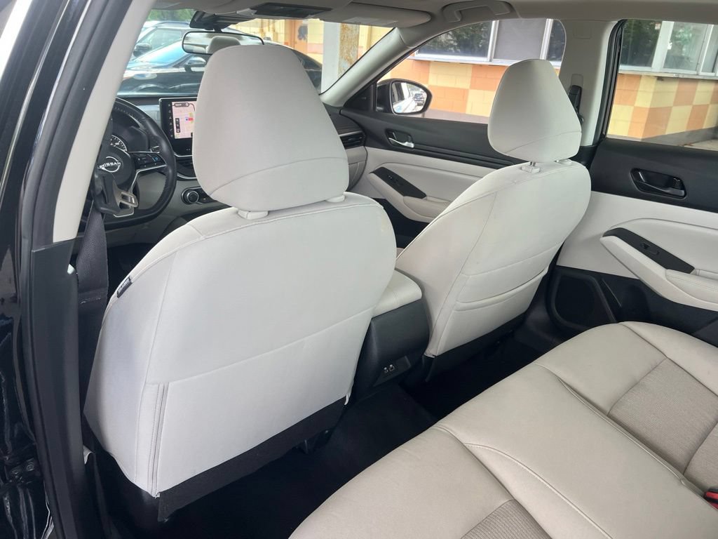 Certified 2024 Nissan Altima 2.5 SV w/ SV Premium Package FWD image 9