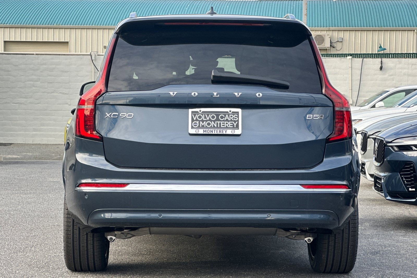 New 2026 Volvo XC90 B5 Plus w/ Protection Package image 4