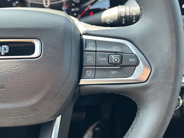 Used 2024 Jeep Compass Limited AWD/4WD image 3