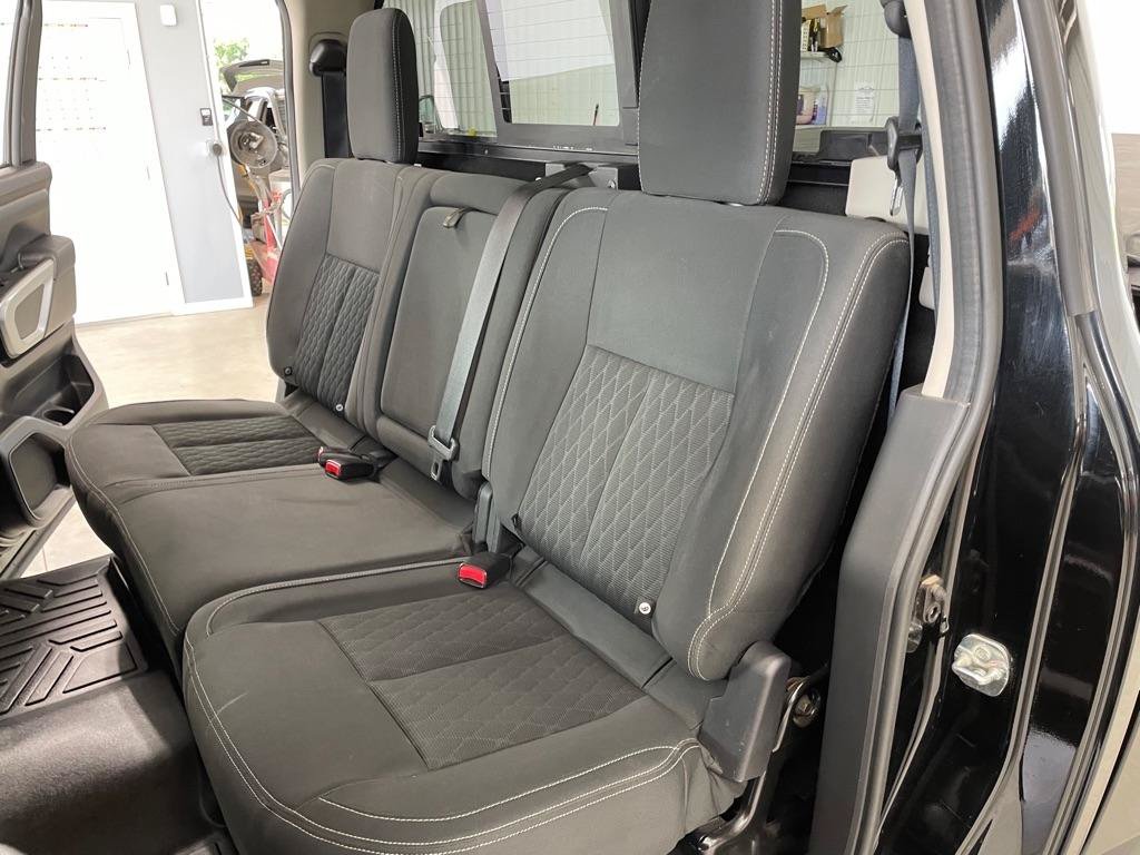 Used 2017 Nissan Titan SV AWD/4WD image 14