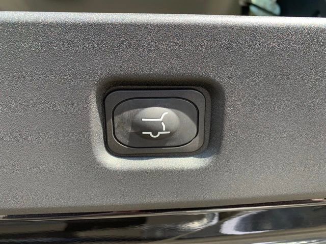 New 2026 Lincoln Navigator L Premier AWD/4WD image 7