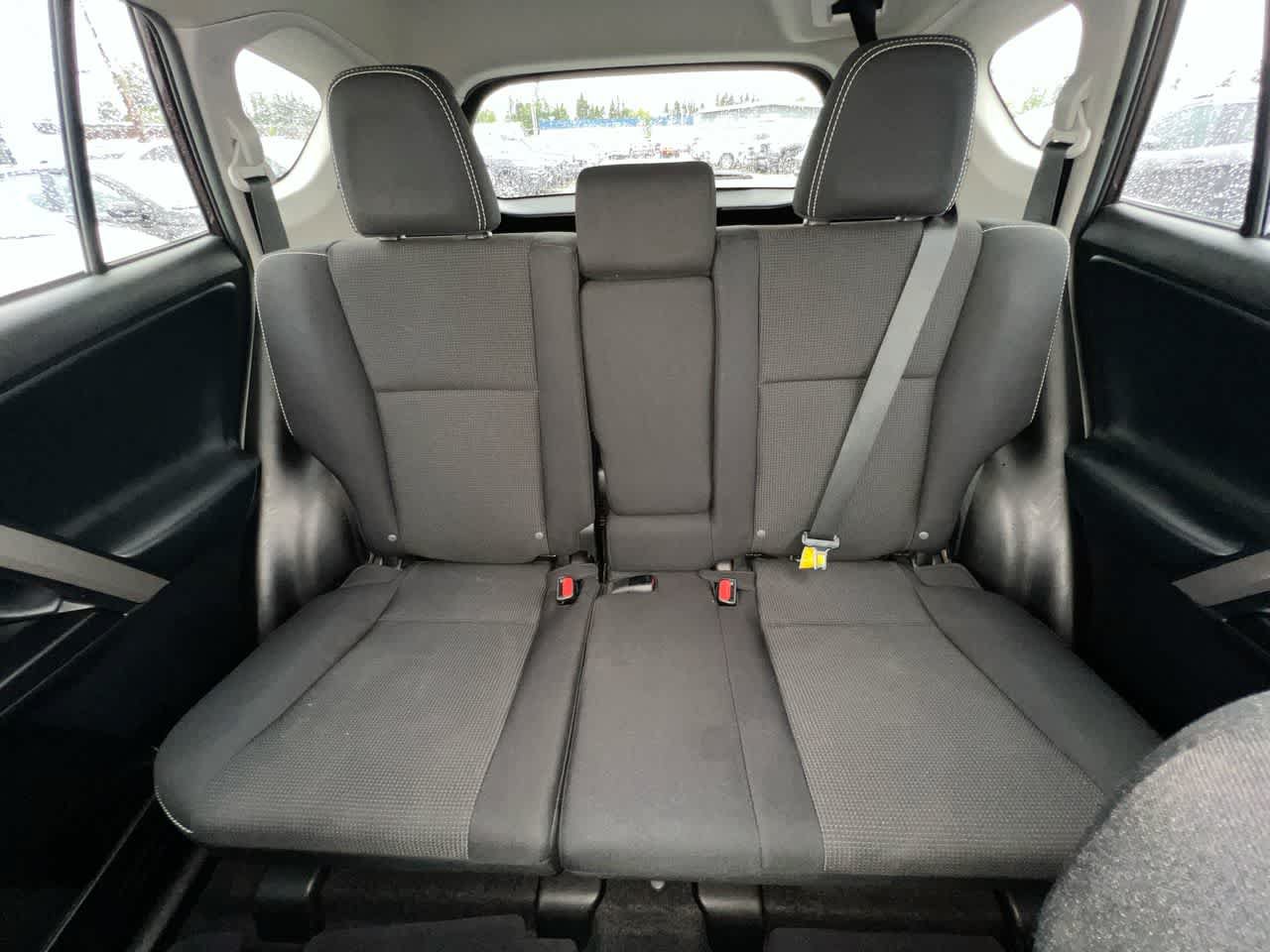 Used 2018 Toyota RAV4 XLE FWD image 23