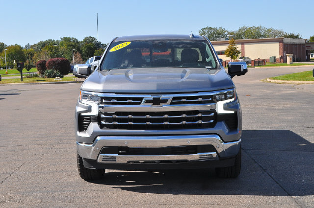 Used 2023 Chevrolet Silverado 1500 LTZ w/ Technology Package AWD/4WD image 8