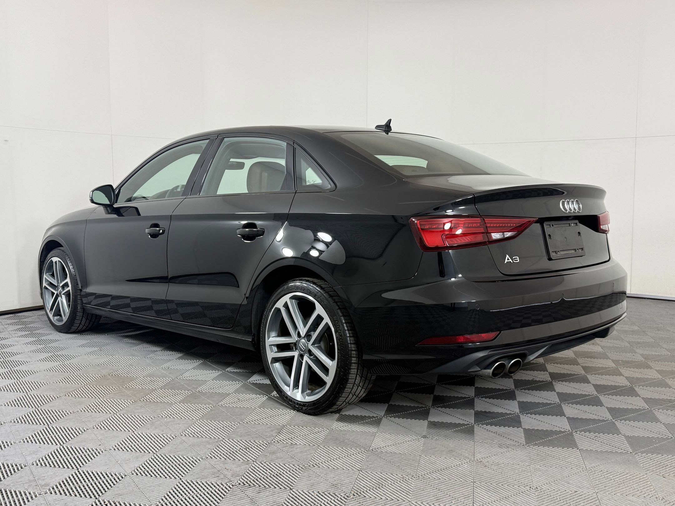Used 2020 Audi A3 2.0T Premium image 3