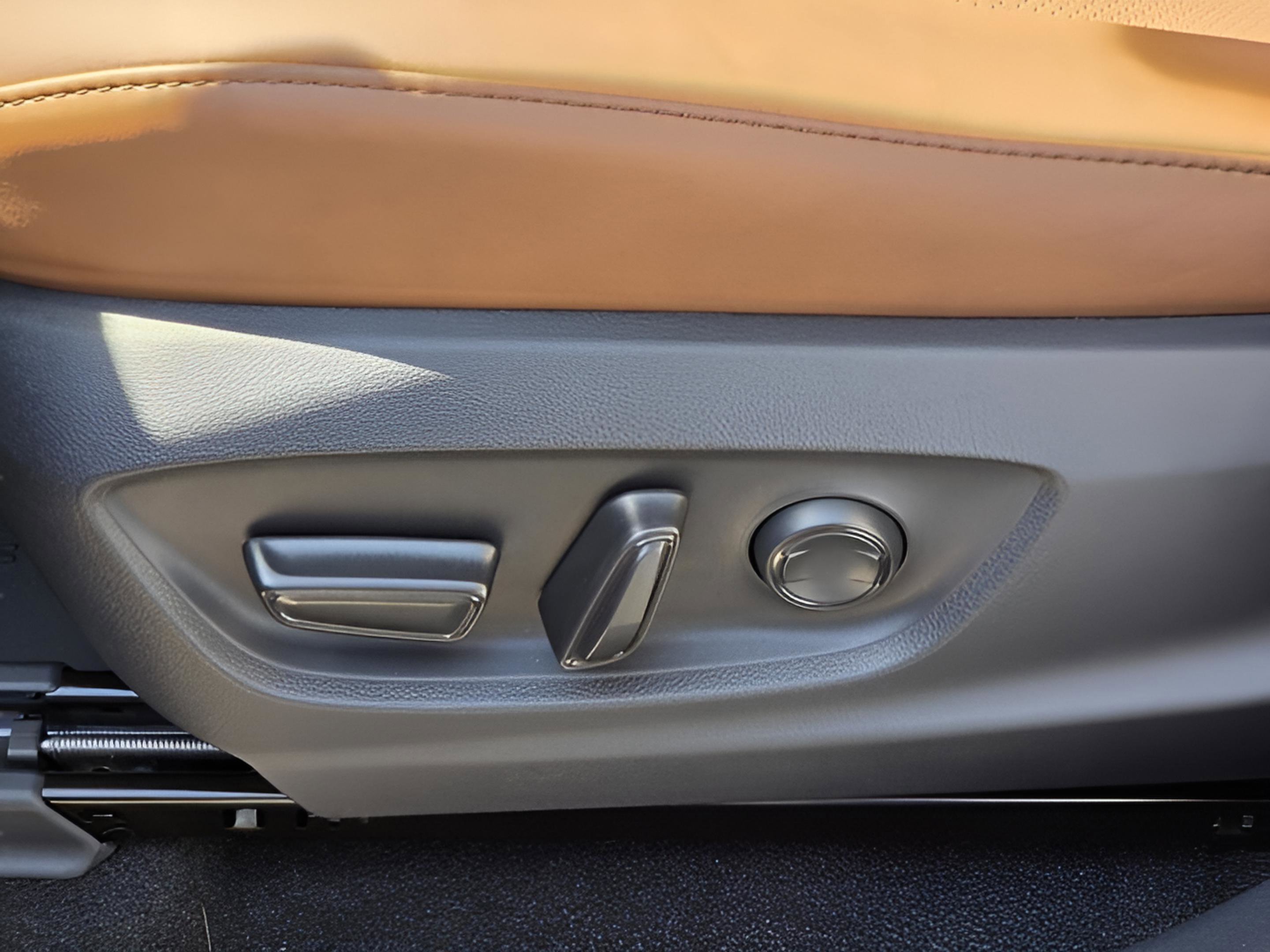 New 2026 Toyota Crown Signia AWD/4WD image 14