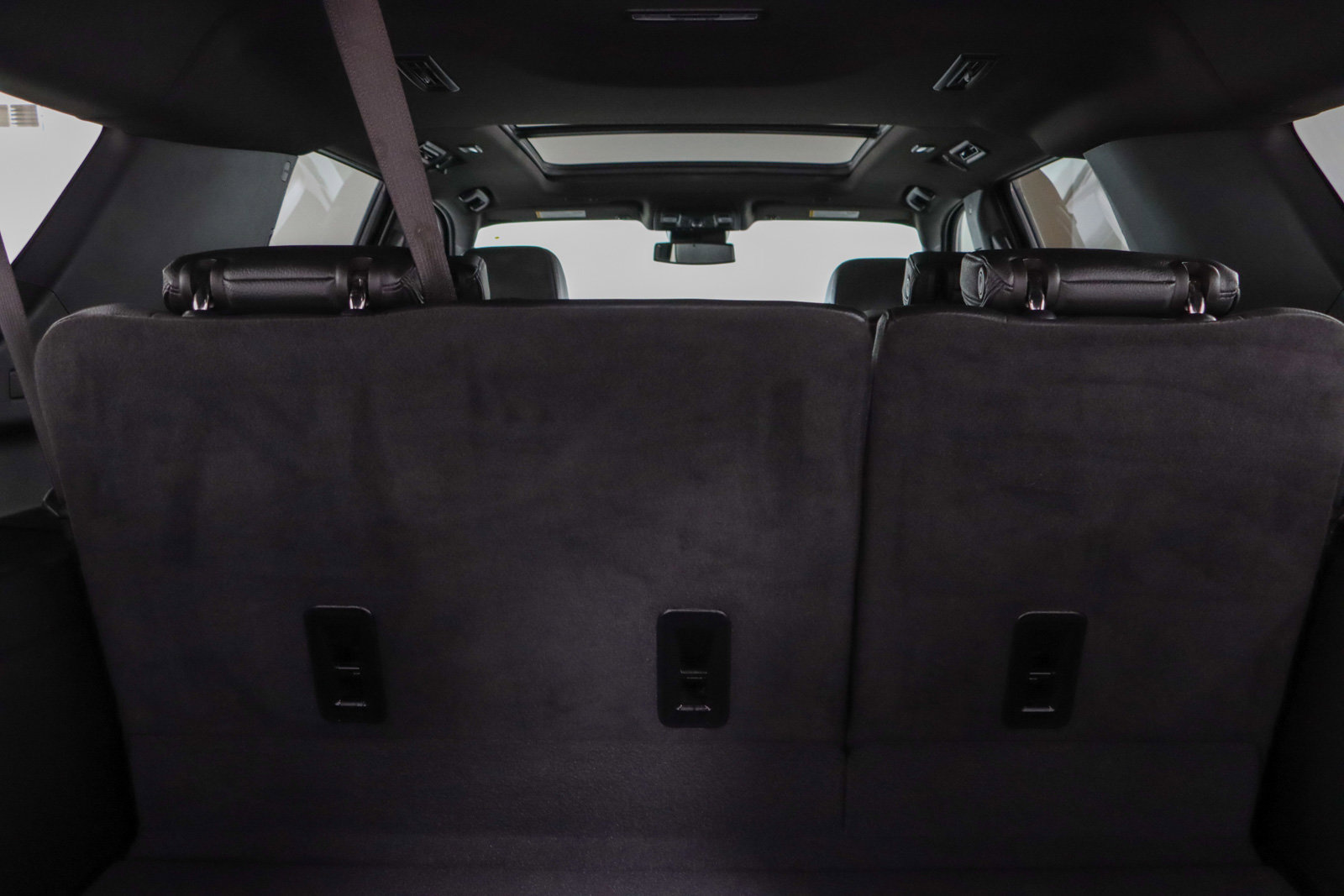 Used 2024 GMC Yukon XL Denali image 34