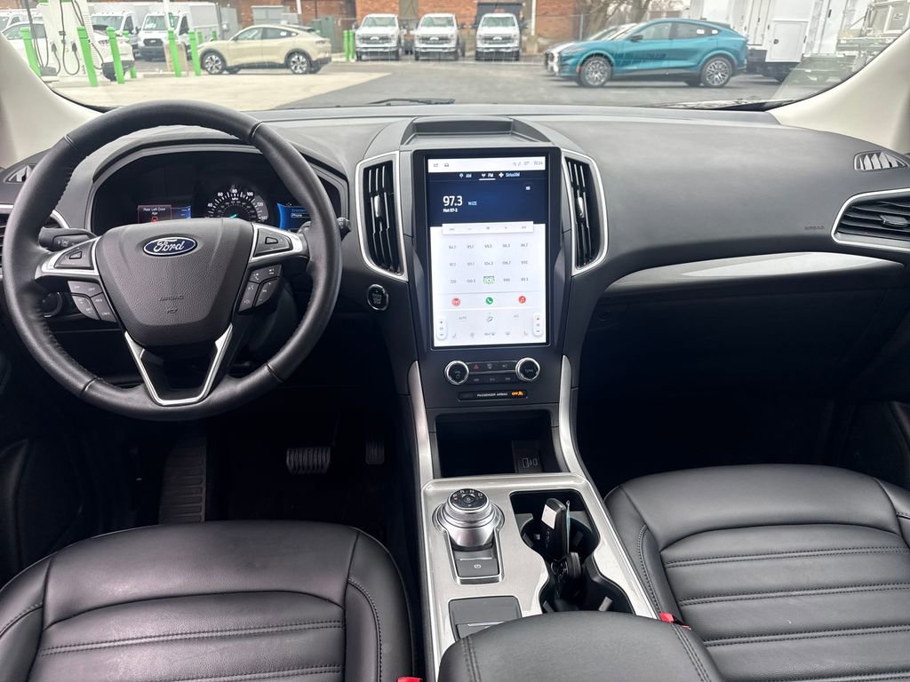 Used 2023 Ford Edge SEL w/ Convenience Package image 18