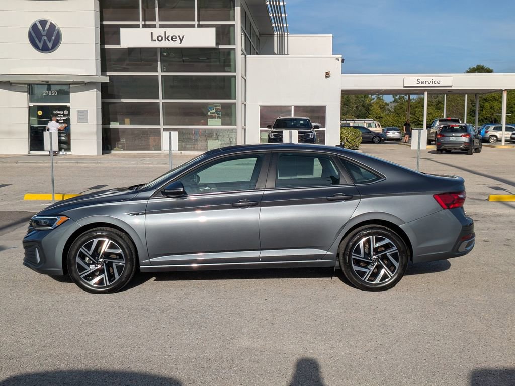 Certified 2024 Volkswagen Jetta SEL image 3