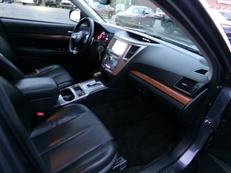 Used 2014 Subaru Outback 3.6R Limited image 40