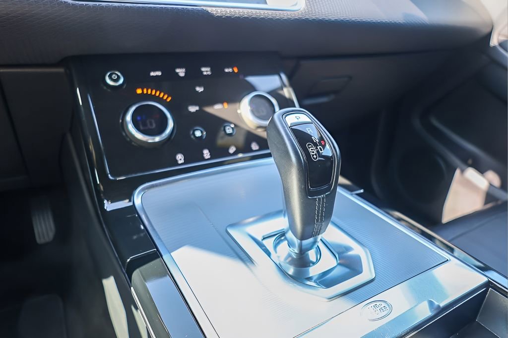 Used 2020 Land Rover Range Rover Evoque S image 18