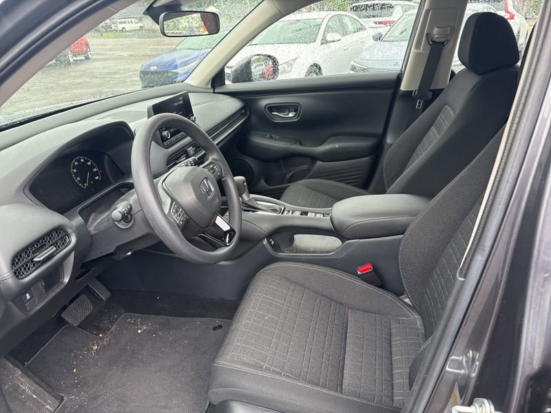 Used 2023 Honda HR-V LX image 12