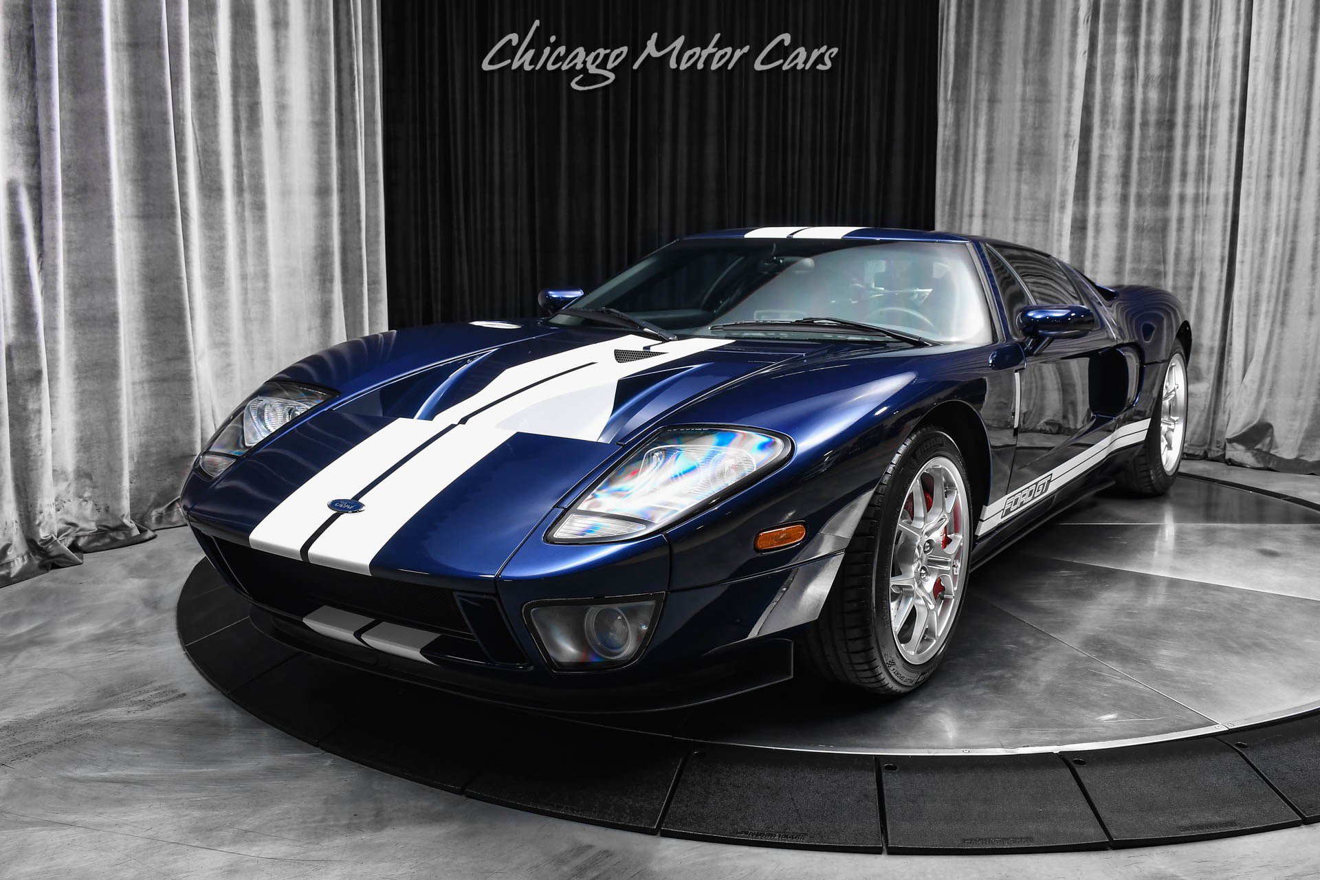 Used 2005 Ford GT image 2