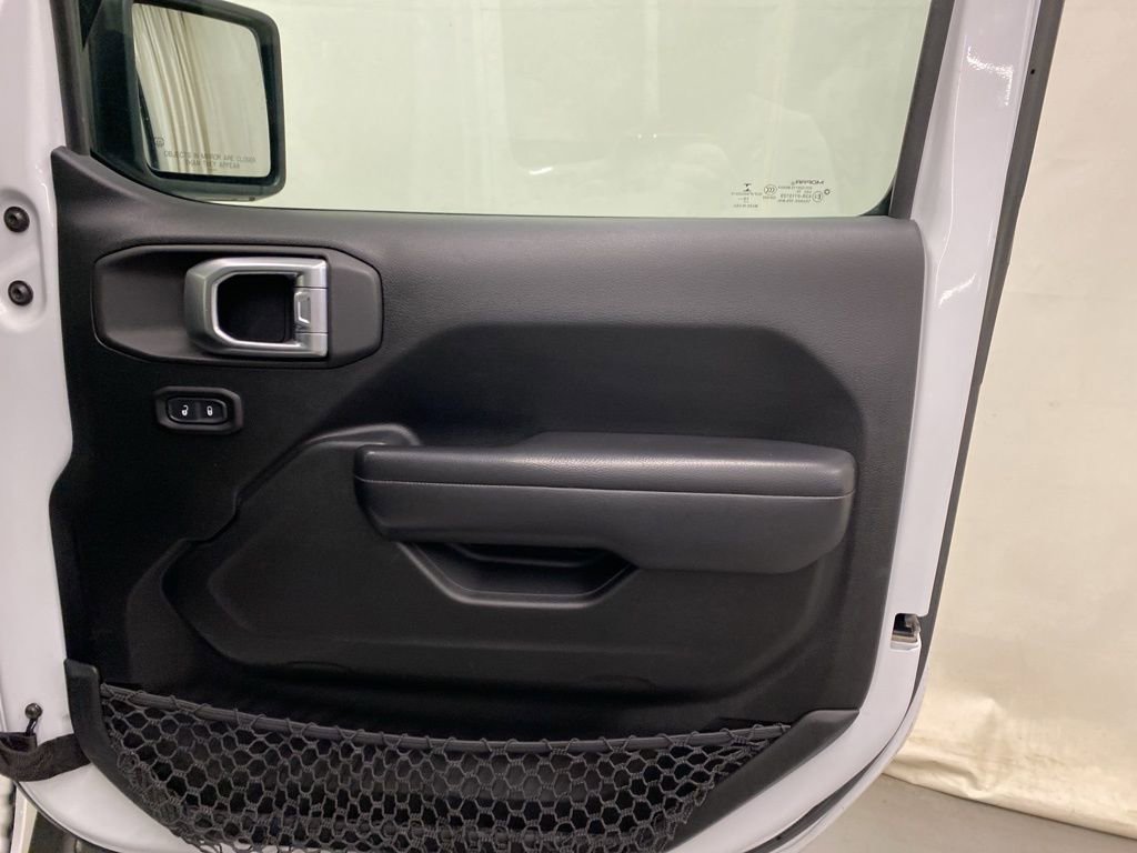 Used 2020 Jeep Wrangler Unlimited Rubicon w/ Dual Top Group image 11