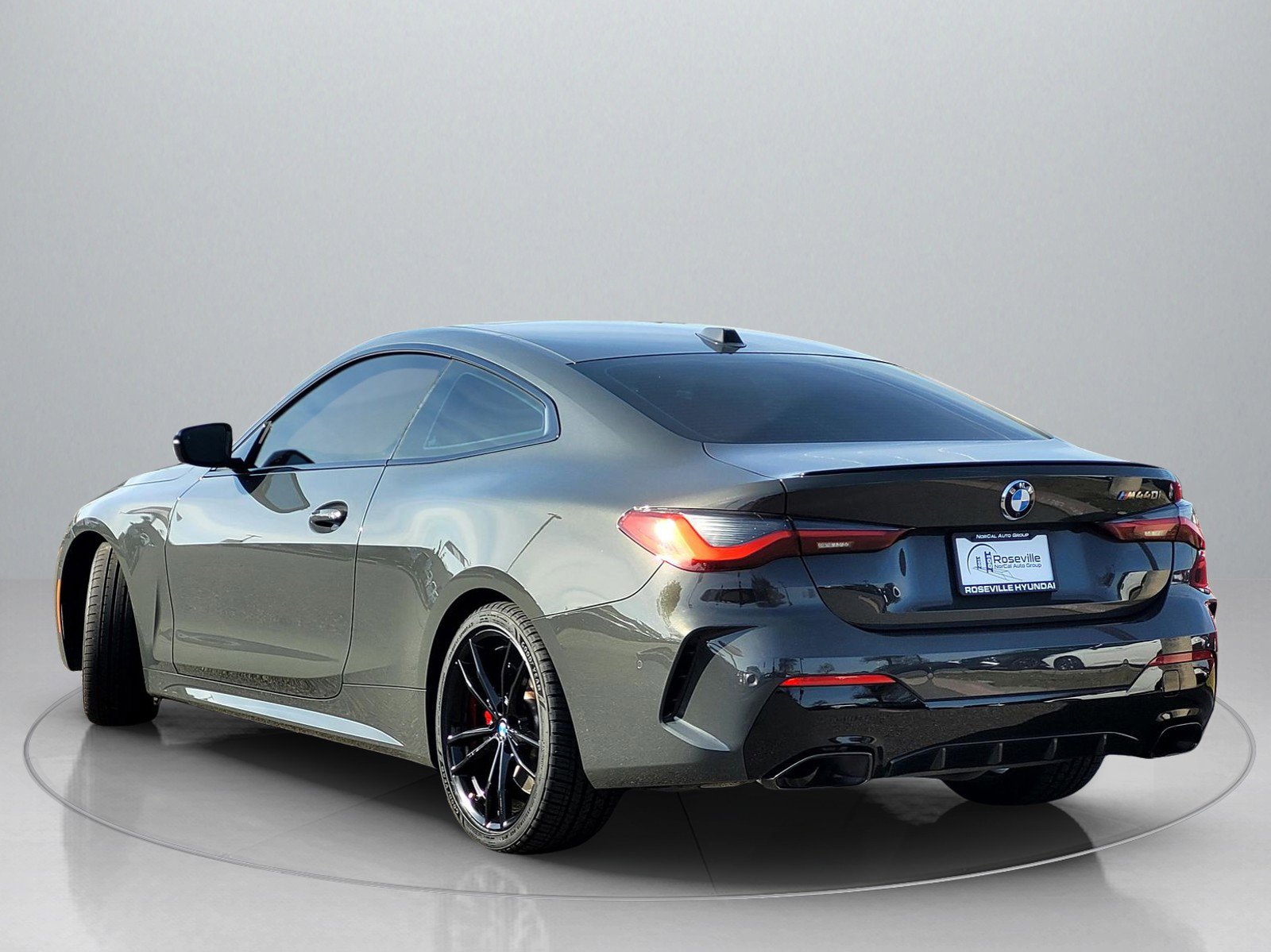 Used 2024 BMW M440i M440i w/ Parking Assistance Package image 5