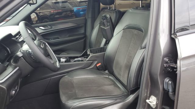 Certified 2023 Jeep Grand Cherokee L Laredo image 23