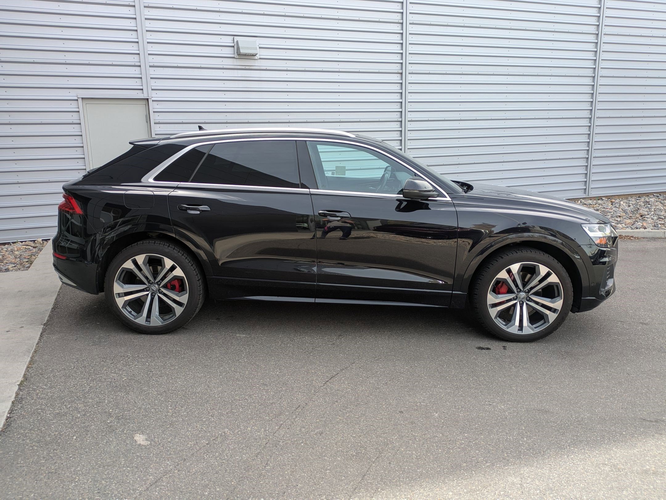 Used 2019 Audi Q8 Premium Plus w/ Premium Plus AWD/4WD image 2