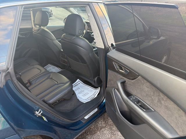 Used 2019 Audi Q8 Prestige image 29