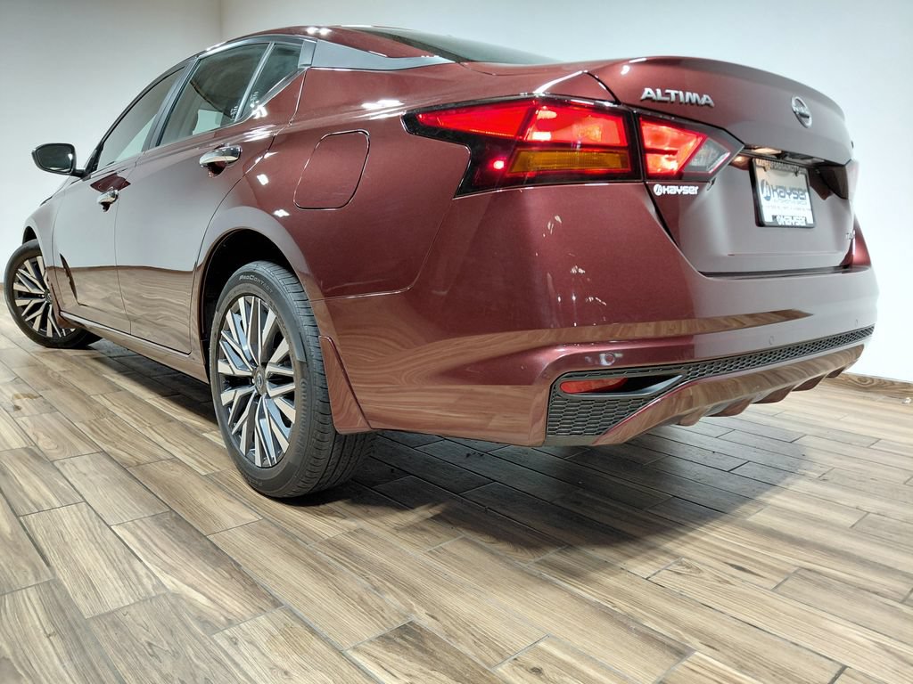 Used 2024 Nissan Altima 2.5 SV AWD/4WD image 15