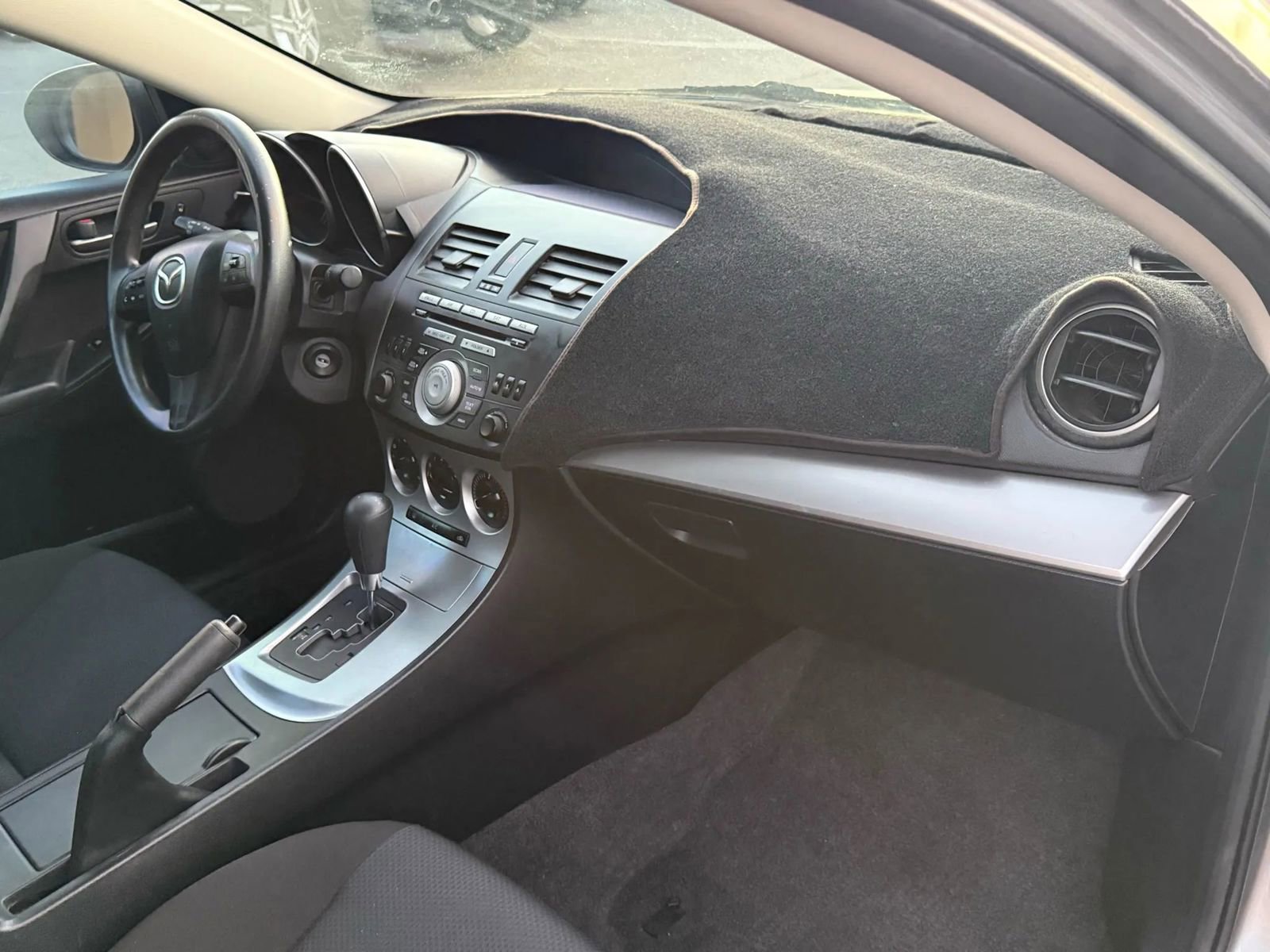 Used 2010 MAZDA MAZDA3 i Touring image 23