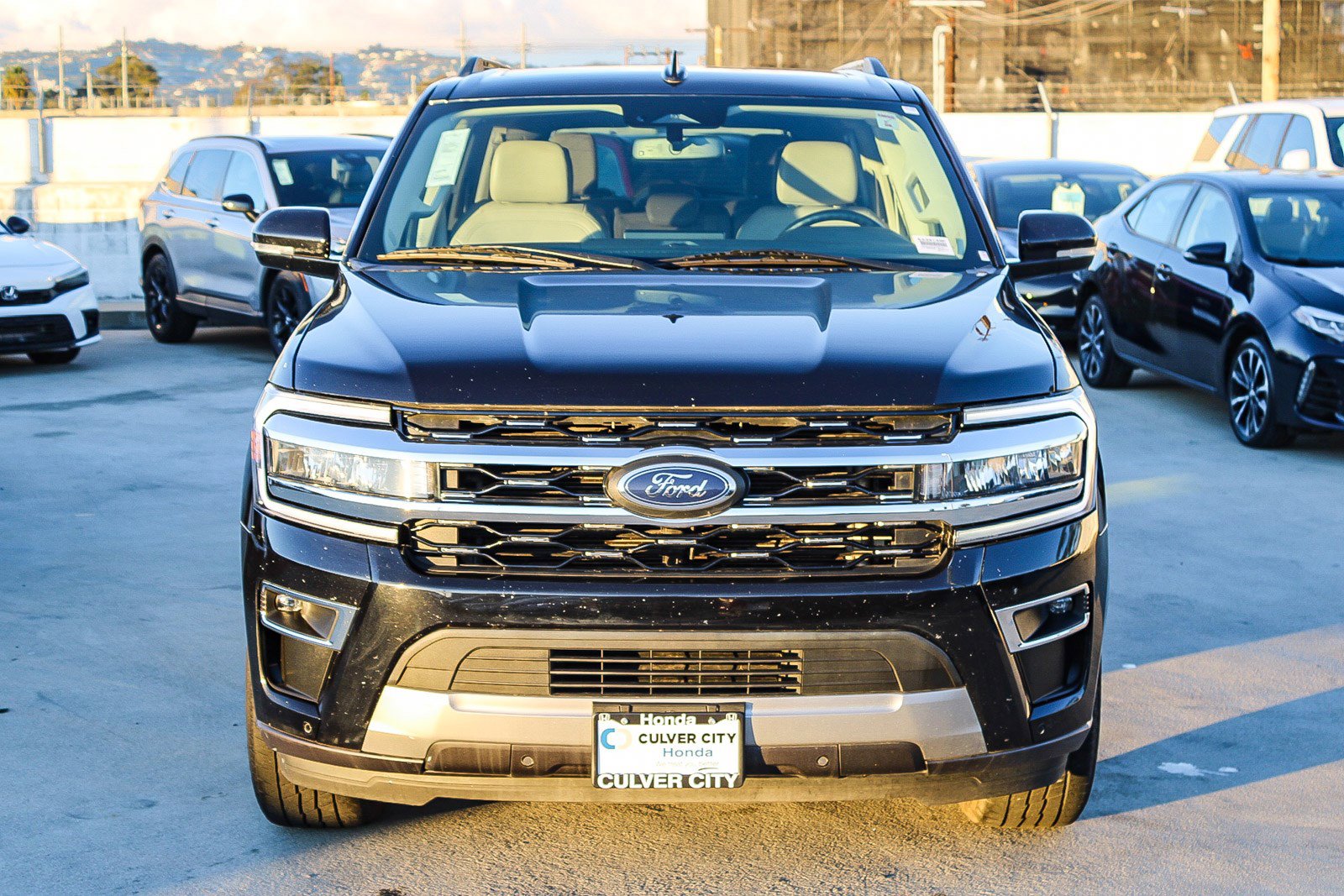 Used 2024 Ford Expedition Max Limited image 2