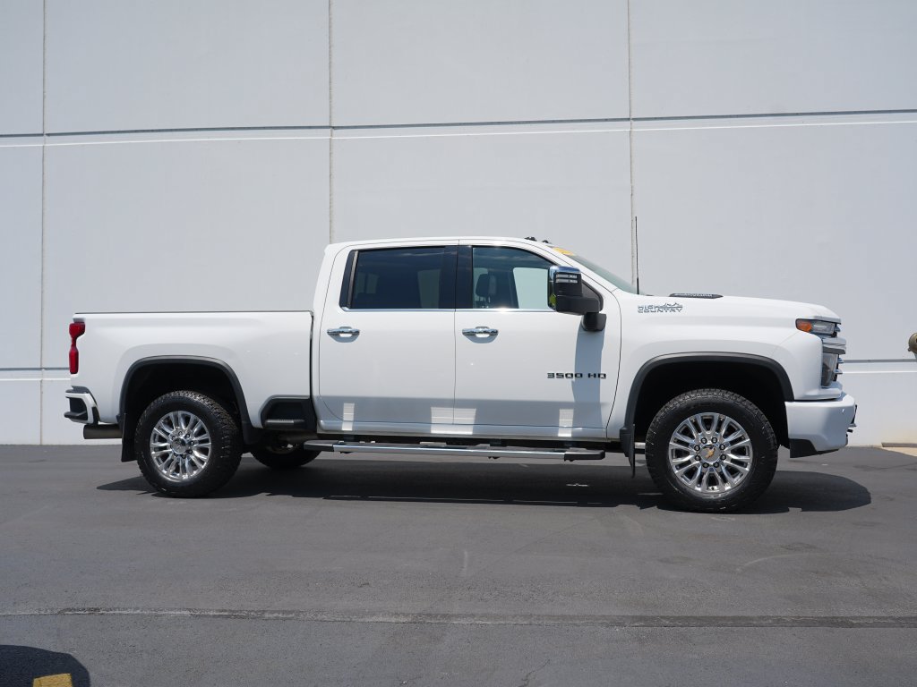 Certified 2022 Chevrolet Silverado 3500 High Country w/ Z71 Off-Road Package AWD/4WD image 2