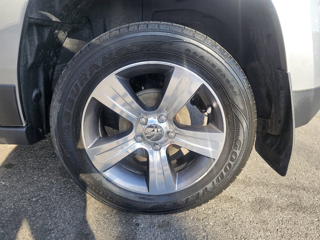 Used 2017 Jeep Patriot High Altitude FWD image 41