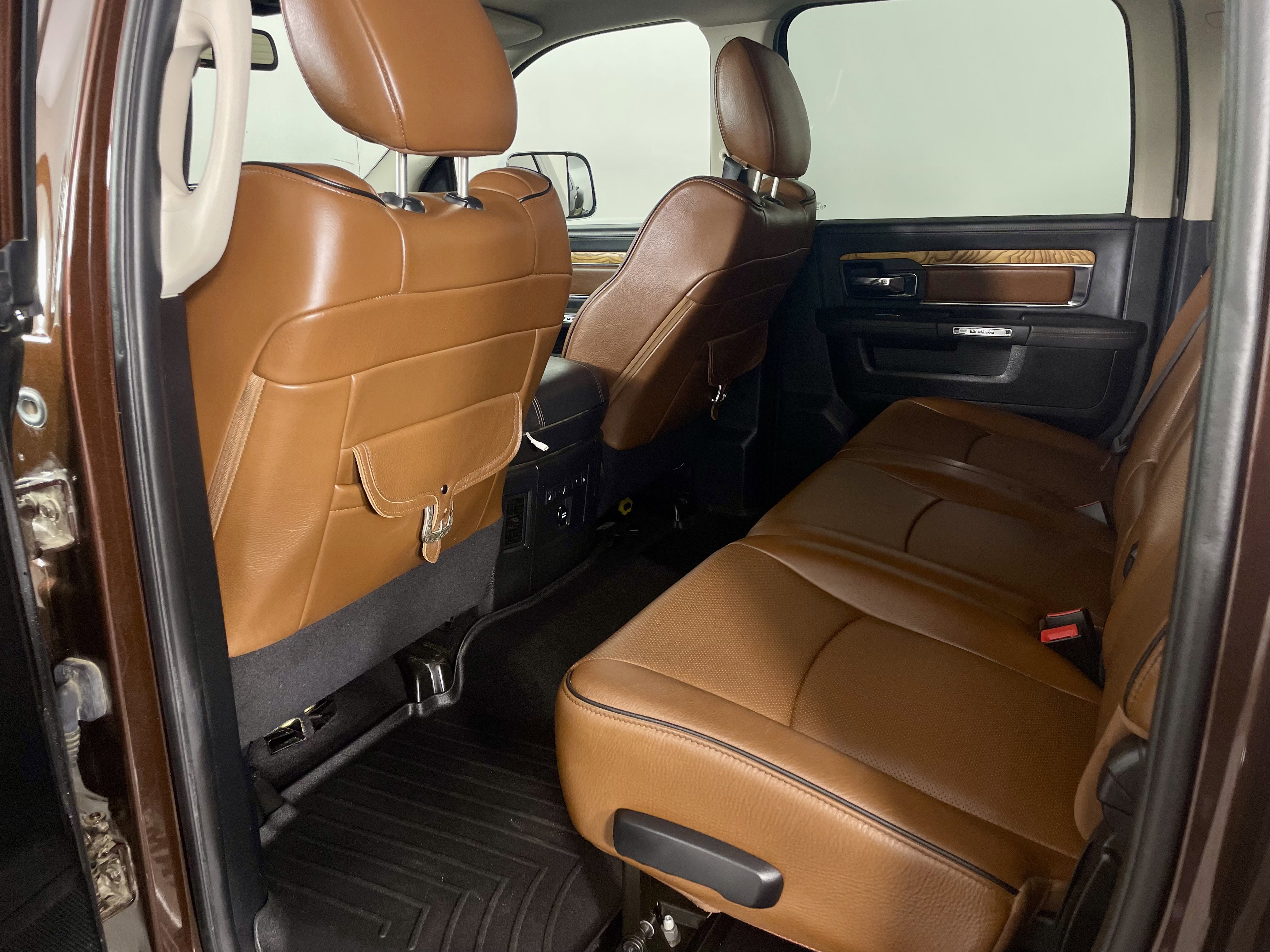 Used 2014 RAM 3500 Laramie Longhorn image 12