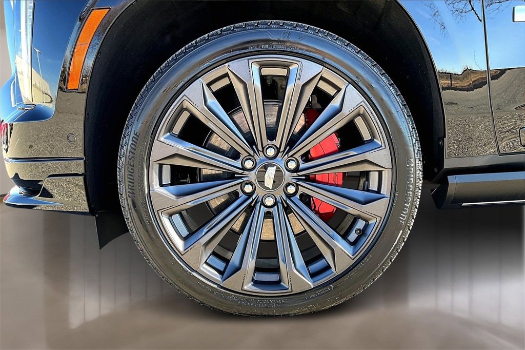 Used 2025 Cadillac Escalade V image 8