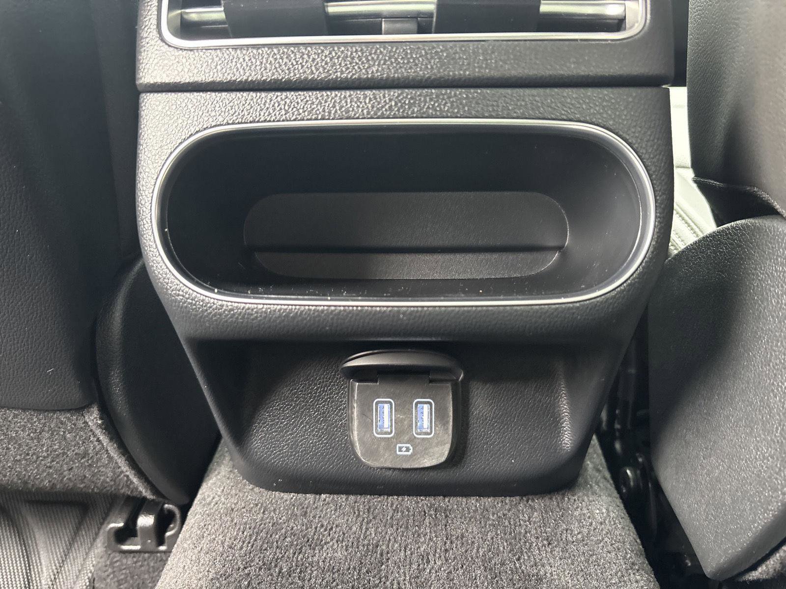 Used 2024 Genesis GV70 2.5T w/ Select Package image 26