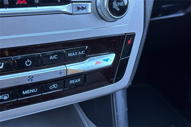 Used 2022 Ford Explorer XLT w/ Equipment Group 202A image 31