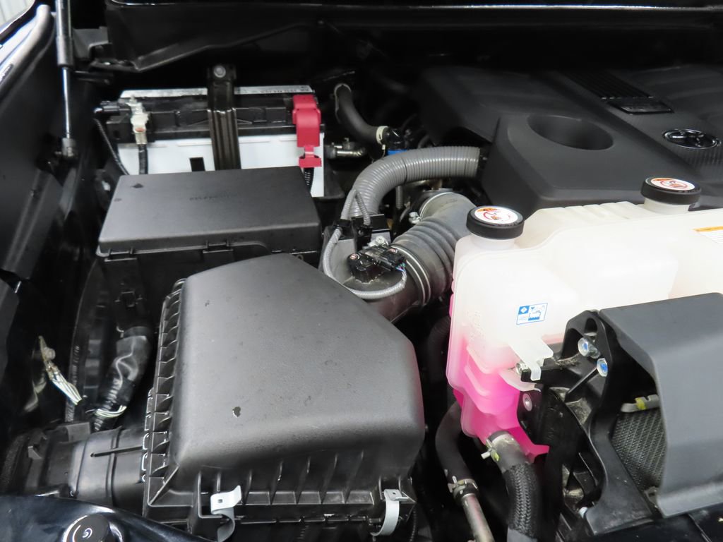 Used 2024 Toyota Tundra Limited w/ TRD Off-Road Package AWD/4WD image 31