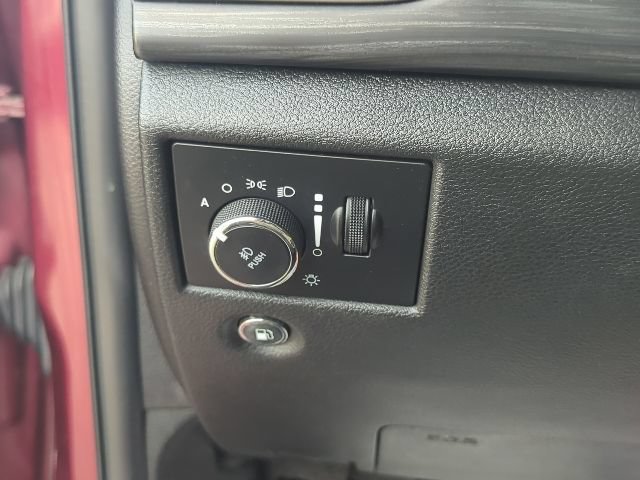Used 2019 Jeep Grand Cherokee Altitude AWD/4WD image 22