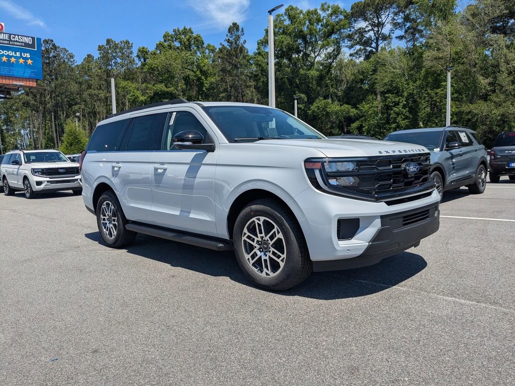 New 2026 Ford Expedition Active RWD video 2