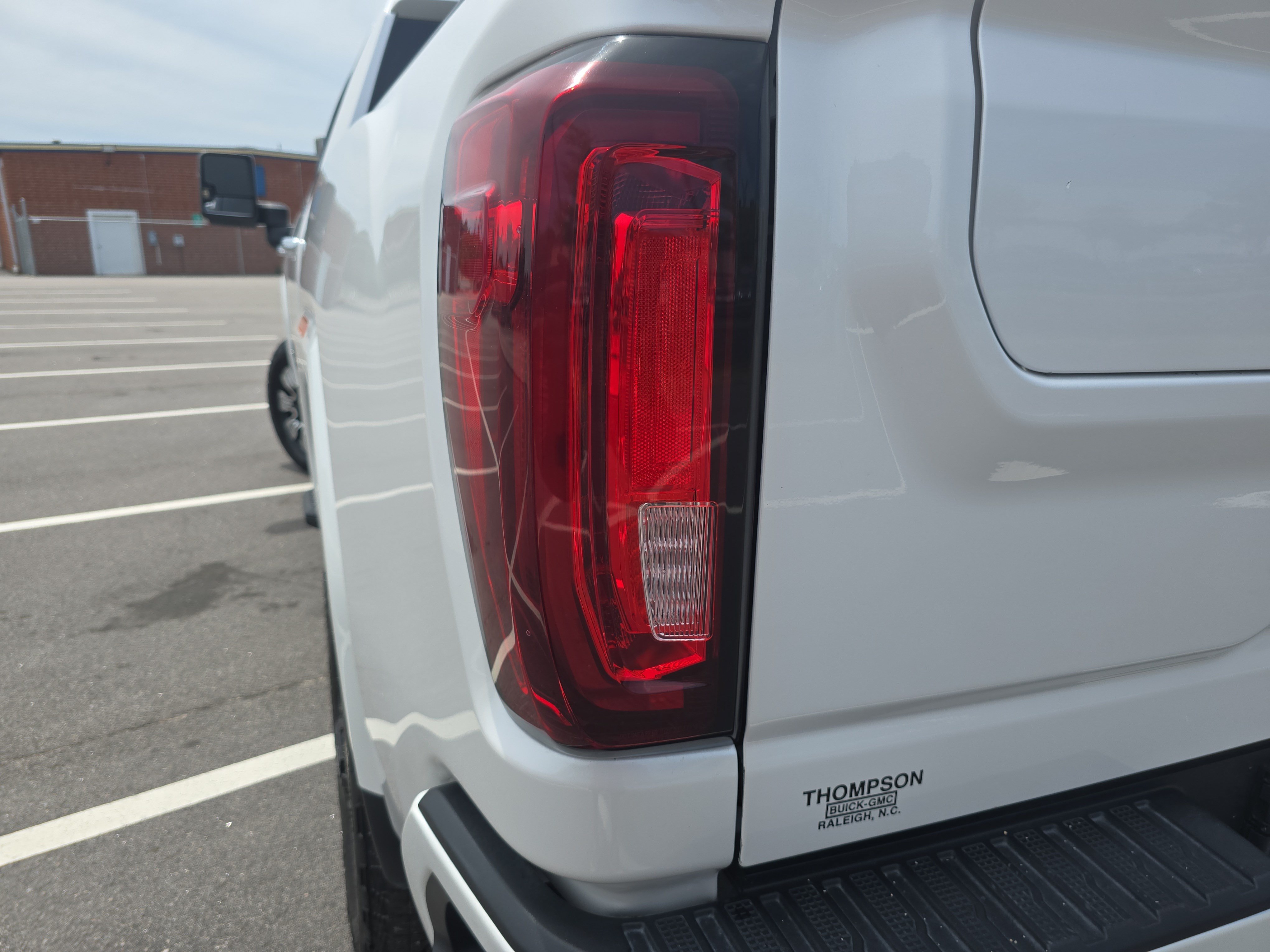 Used 2023 GMC Sierra 2500 Denali w/ Denali Ultimate Package AWD/4WD image 34