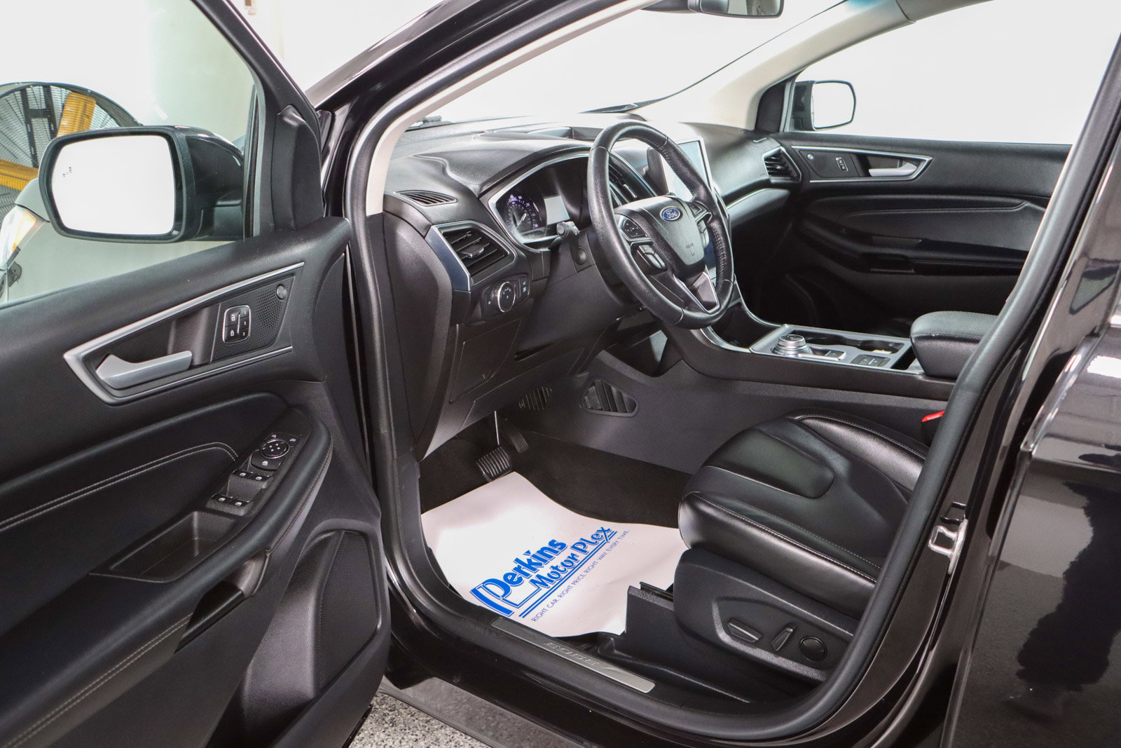 Used 2021 Ford Edge Titanium w/ Cargo Accessory Package image 3