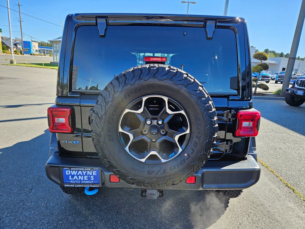 Used 2023 Jeep Wrangler Unlimited Rubicon 4xe w/ Cold Weather Group AWD/4WD image 4
