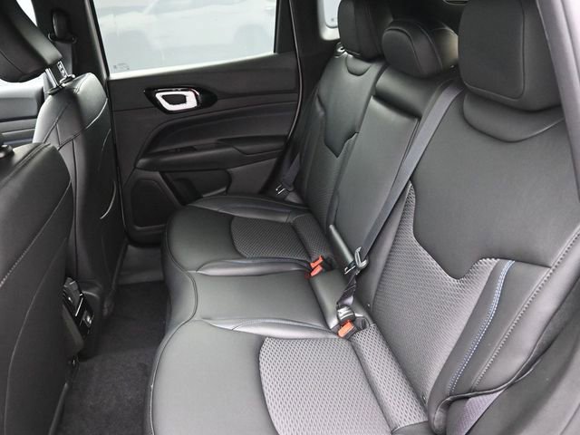 New 2026 Jeep Compass Latitude image 17