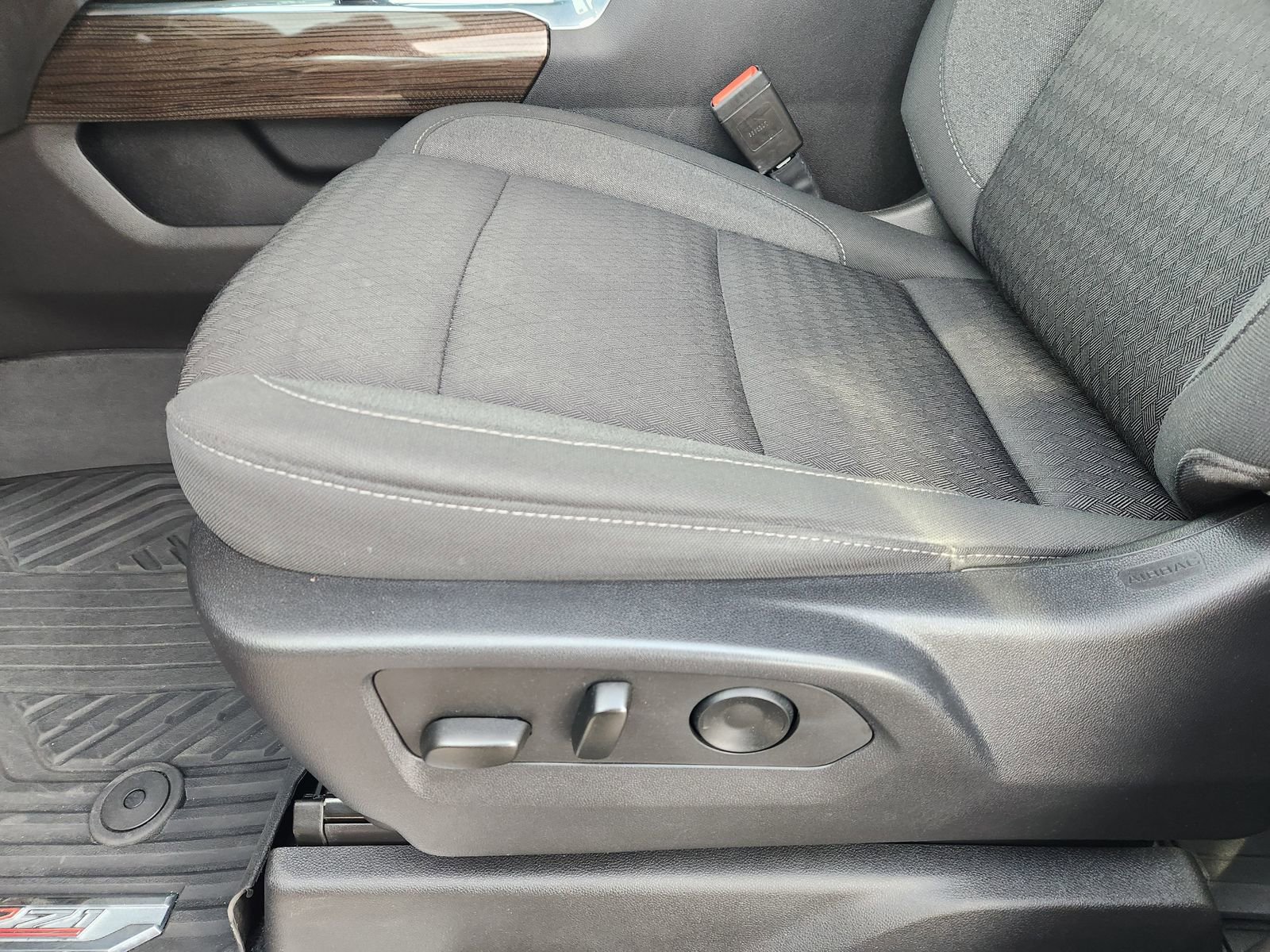 Used 2022 Chevrolet Silverado 1500 LT Trail Boss w/ Protection Package image 29