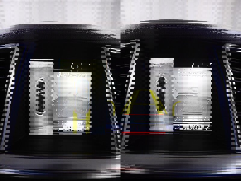 Used 2014 Mercedes-Benz GL 550 GL 550 4MATIC w/ Driver Assistance Package image 14