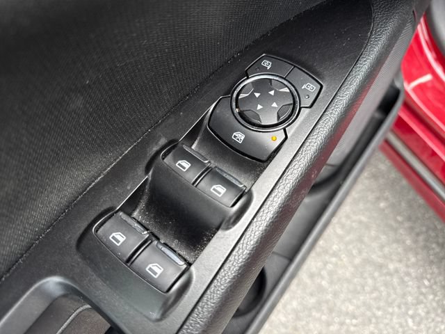 Used 2017 Ford Fusion SE w/ Fusion SE Technology Package FWD image 25