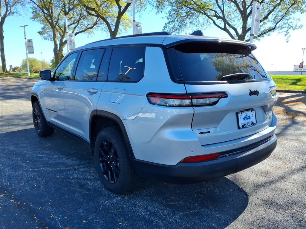 Used 2024 Jeep Grand Cherokee L Laredo AWD/4WD image 5
