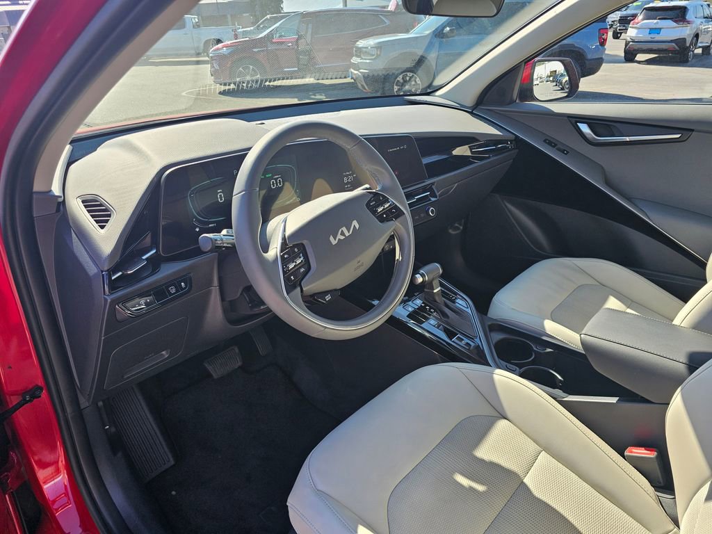 Used 2024 Kia Niro EX FWD image 10