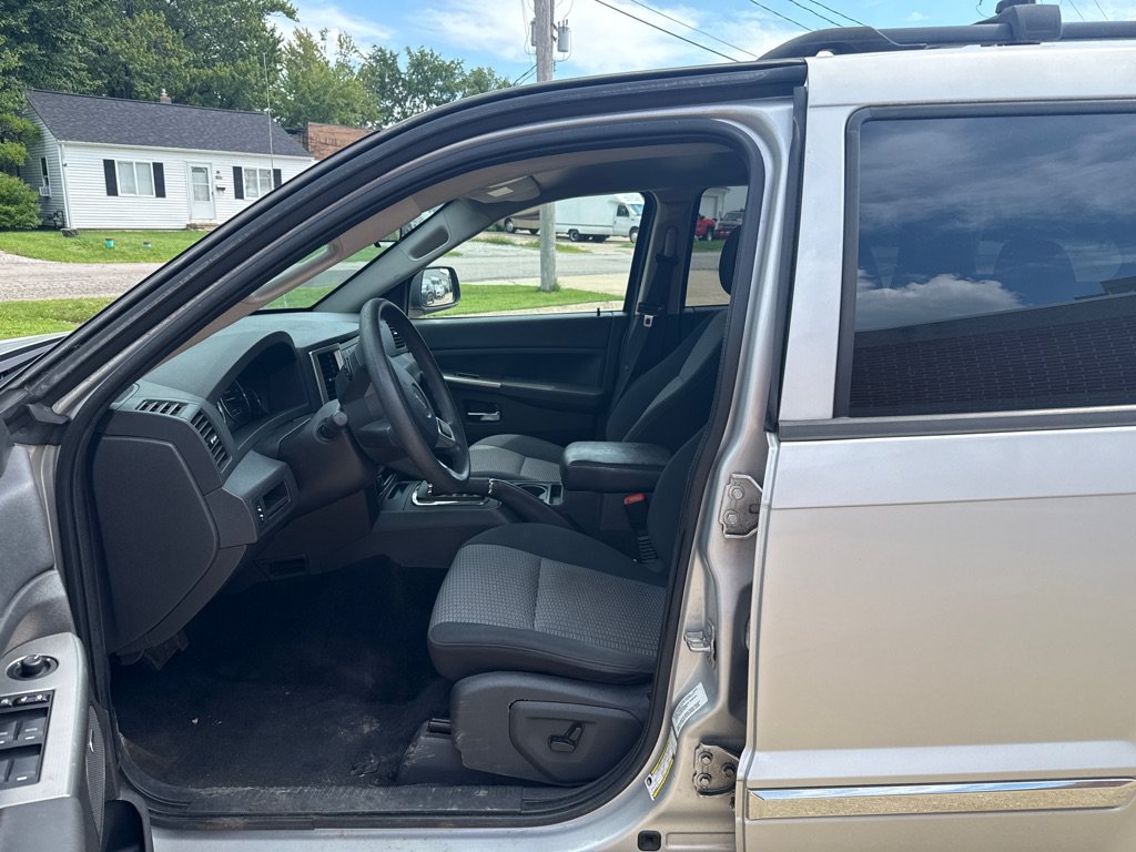 Used 2010 Jeep Grand Cherokee Laredo w/ Popular Equipment Group AWD/4WD image 10